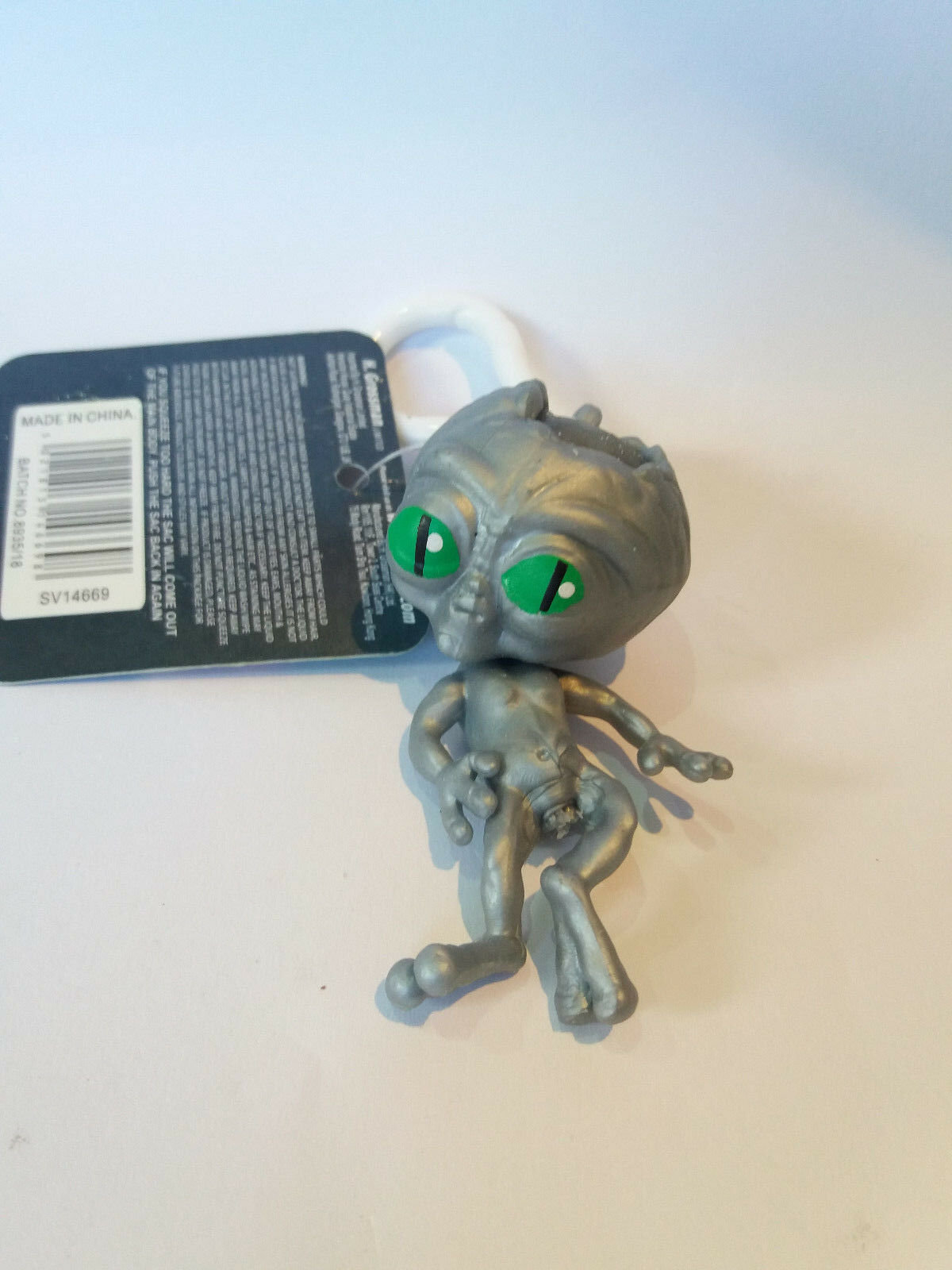 ALIEN SQUEEZE POO KEYRING SV14669 KEY CHAIN STRESS RELIEF SPACE UFO SQUIDGY 